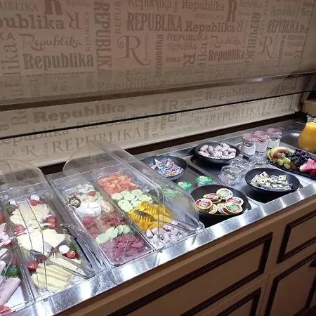 Wellness Republika 24 Apartmán *