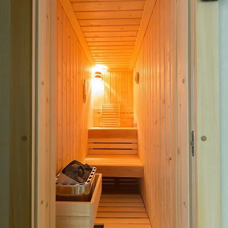 Wellness Republika 24 * Pilzno