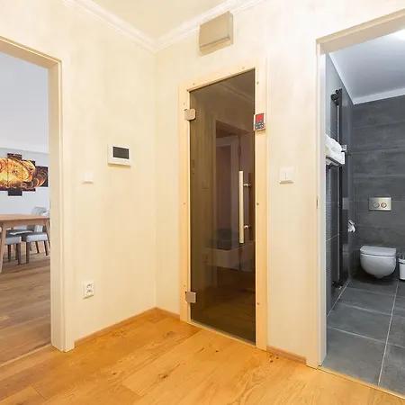 Wellness Republika 24 Apartmán *