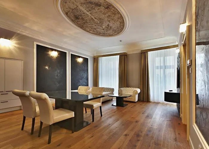 Appartamento Wellness Republika 24 *