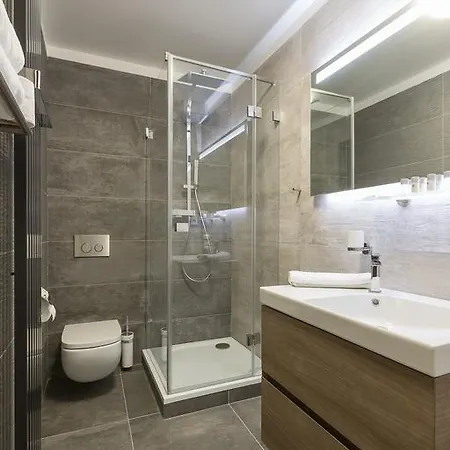 Wellness Republika 24 * Plzen