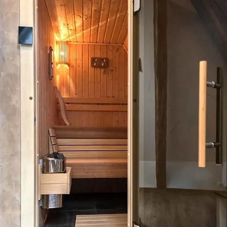 Wellness Republika 24 بلزن